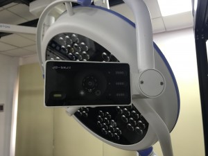 Hospital clinics medical surgical light with camera